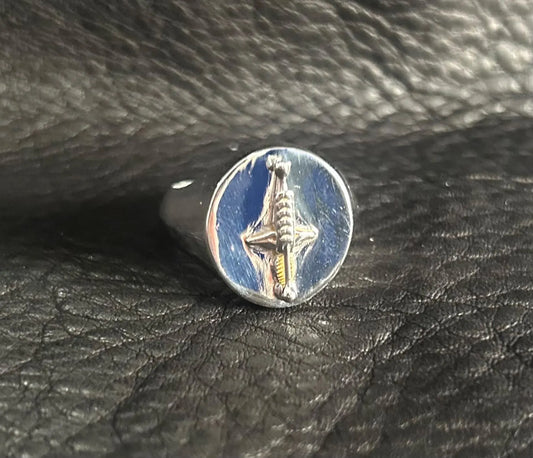 Rouge Signet Ring